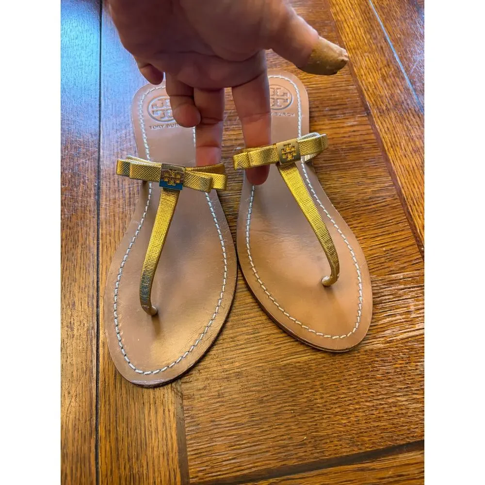 Tory Burch Leighanne Gold Metallic Leather Bow Thong Sandals Size 9